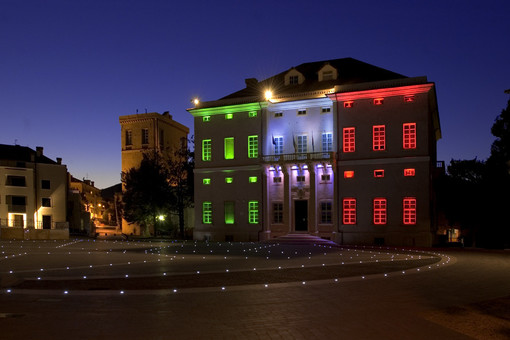Anche a Loano è possibile sottoscrivere la petizione per introdurre l'educazione alla cittadinanza a scuola Anche a Loano è possibile sottoscrivere la petizione per introdurre l'educazione alla cittadinanza a scuola