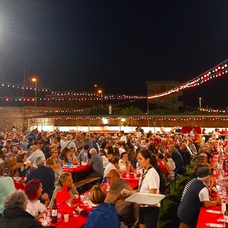 Il 23 settembre torna la cena benefica “Pietra su Pietra” a sostegno dei piccoli malati oncologici Il 23 settembre torna la cena benefica “Pietra su Pietra” a sostegno dei piccoli malati oncologici