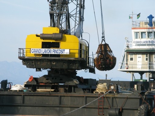 Maersk: inizio dei lavori? (immagini escl. Savonanews)