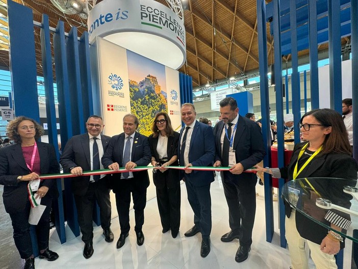 Piemonte e Liguria unite in sella: al TTG di Rimini firmato un patto per il cicloturismo