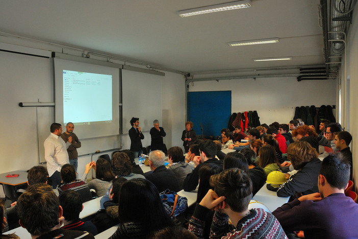 Viaggio dei Giovani per la Scienza alla scoperta del Porto di Savona