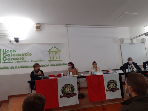 "Il ‘Calasanzio’ di Carcare nel Novecento. Da Collegio degli Scolopi a Liceo statale": presentato il libro del prof. Lorenzo Chiarlone