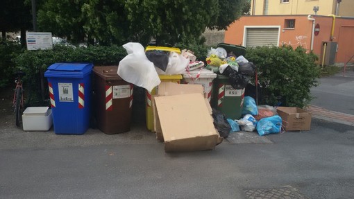 Pietra Ligure, la rabbia di Carrara: "Mai stata così sporca come oggi"