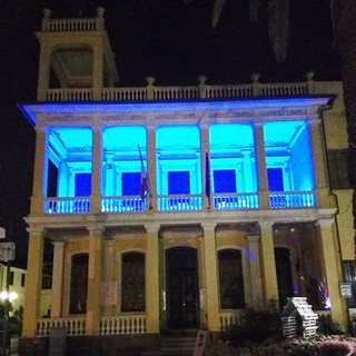 Borghetto Santo Spirito "si illumina di blu" per combattere il problema dell'autismo