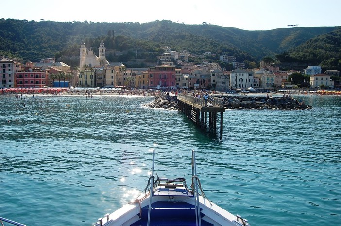 Laigueglia: dimostrazione del gruppo sommozzatori della Protezione Civile di Albenga alla 7^ edizione del Salto dell’Acciuga Laigueglia: dimostrazione del gruppo sommozzatori della Protezione Civile di Albenga alla 7^ edizione del Salto dell’Acciuga