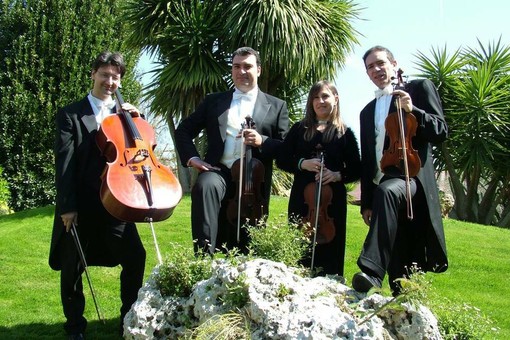 “Concertando tra i Leoni” 2026: dal 21 al 23 agosto tre serate di grande musica nella suggestiva Piazza dei Leoni “Concertando tra i Leoni” 2026: dal 21 al 23 agosto tre serate di grande musica nella suggestiva Piazza dei Leoni