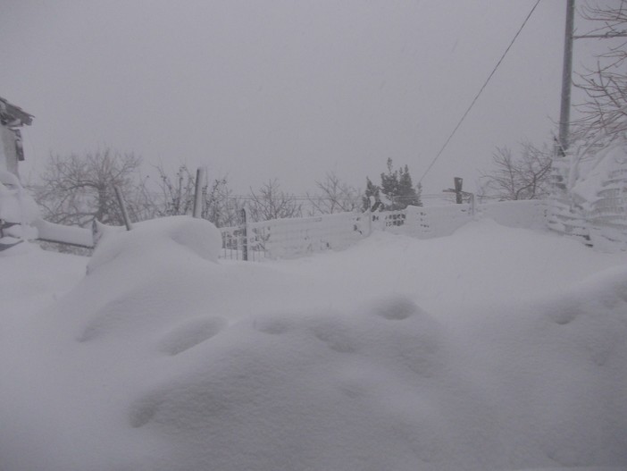 Quiliano: situazione insostenibile causa neve in frazione Roviasca Quiliano: situazione insostenibile causa neve in frazione Roviasca