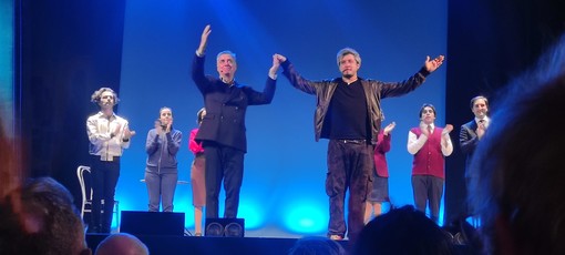 Risate ma anche momenti di riflessione, con "Quasi amici" di Ruffini e Ghini è iniziata la stagione teatrale di Pietra Ligure (FOTO) Risate ma anche momenti di riflessione, con "Quasi amici" di Ruffini e Ghini è iniziata la stagione teatrale di Pietra Ligure (FOTO)