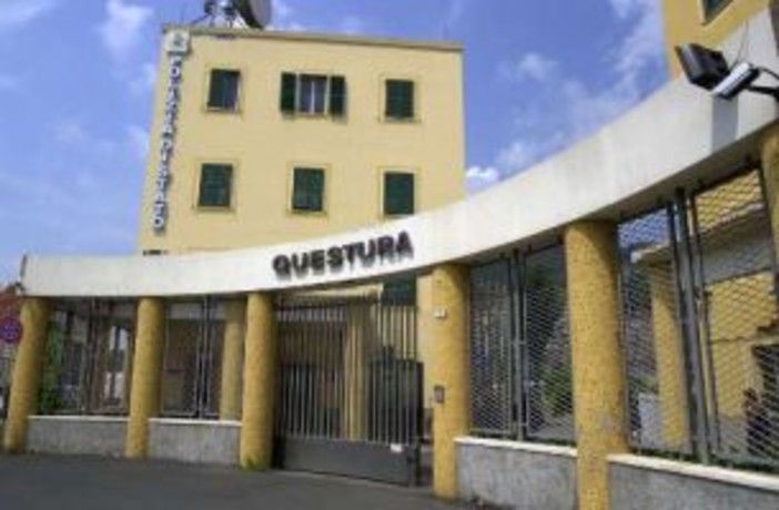 Rissa allo stadio: accesso vietato agli impianti sportivi per un tifoso del Savona Rissa allo stadio: accesso vietato agli impianti sportivi per un tifoso del Savona