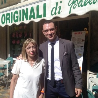 Alassio, dopo 42 anni di onorato servizio il bar pasticceria "Balzola" saluta Rossana Formento