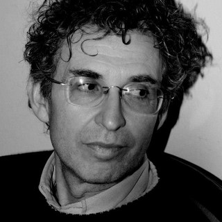 Lo scrittore savonese Romeo Vernazza premiato a Brescia con il suo romanzo "Cenerentola ascolta i Joy Division"