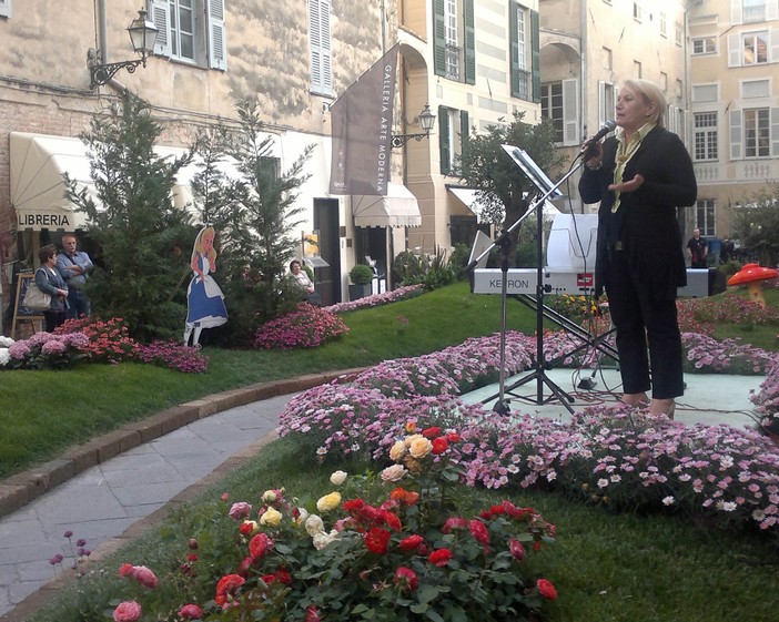 Si chiude "Fior d'Albenga". Il sindaco Guarnieri: "negozi aperti anche nei giorni di festa" Si chiude "Fior d'Albenga". Il sindaco Guarnieri: "negozi aperti anche nei giorni di festa"