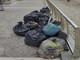 Albenga, volontari ripuliscono la spiaggia da rifiuti e plastica