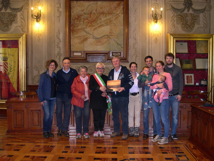 Turista a Finale Ligure da più di cinquant'anni, il vicesindaco incontra Rolf Maek Turista a Finale Ligure da più di cinquant'anni, il vicesindaco incontra Rolf Maek