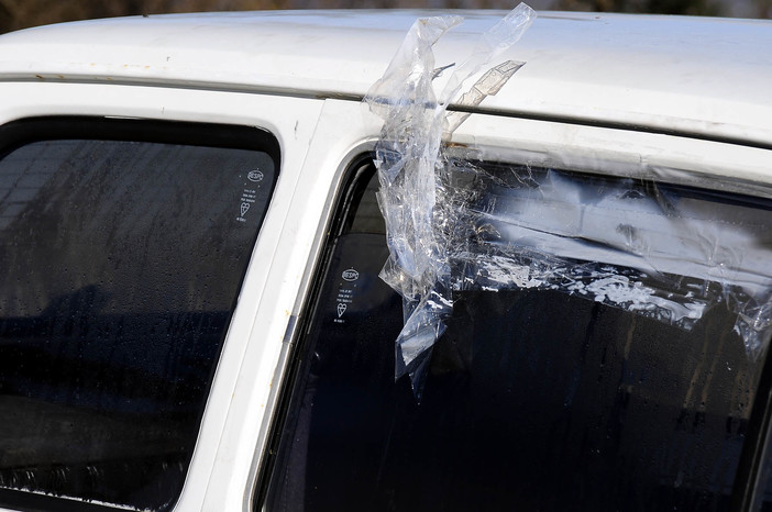 Rialto, tenta di togliersi la vita col gas di scarico della sua auto