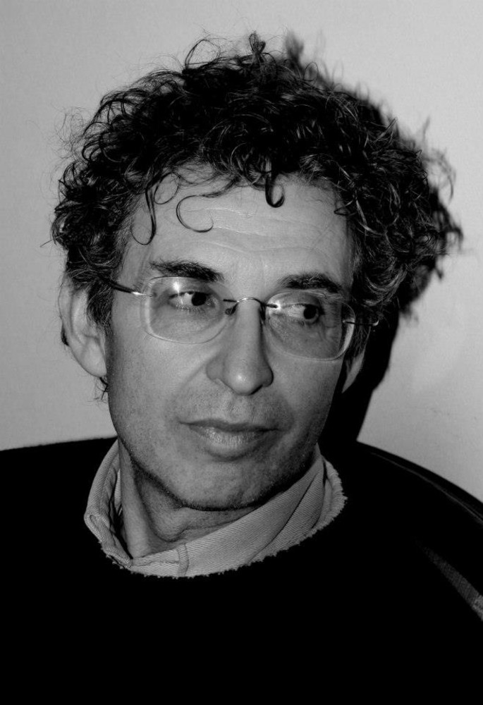 Lo scrittore savonese Romeo Vernazza premiato a Brescia con il suo romanzo "Cenerentola ascolta i Joy Division" Lo scrittore savonese Romeo Vernazza premiato a Brescia con il suo romanzo "Cenerentola ascolta i Joy Division"