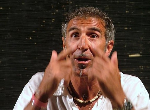 Pietra Ligure, Sinacori apre "I monologhi in spiaggia"