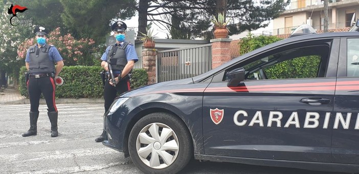 Albenga, pusher arrestato dai carabinieri con 11 dosi di cocaina Albenga, pusher arrestato dai carabinieri con 11 dosi di cocaina