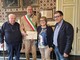 Riconoscimento del Comune di Alassio a Brunella Mascarino, turista fedele alla Città del Muretto dal 1962 Riconoscimento del Comune di Alassio a Brunella Mascarino, turista fedele alla Città del Muretto dal 1962