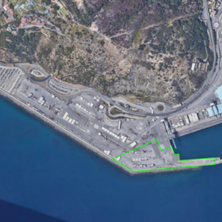 Realizzazione deposito Gnl e BioGnl a Bergeggi. La minoranza punta il dito: "Necessaria una discussione pubblica, il sindaco dichiari se favorevole o meno"