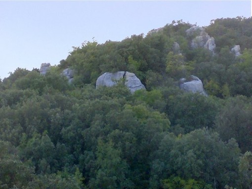 Finalborgo, inedita escursione ad anello attorno alla Rocca di Perti Finalborgo, inedita escursione ad anello attorno alla Rocca di Perti