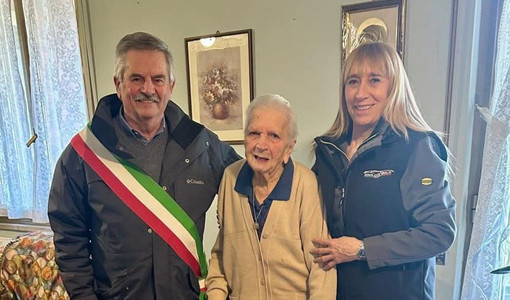 Nella foto, Rita Odella con il sindaco Francesco Dotta e il vice sindaco Lorenza Rinaldi Nella foto, Rita Odella con il sindaco Francesco Dotta e il vice sindaco Lorenza Rinaldi