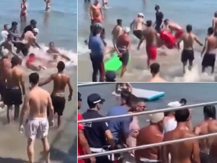 Caos ad Alassio: rissa in spiaggia, bagnino preso a pugni. Il sindaco: “Via la spiaggia libera dal molo” Caos ad Alassio: rissa in spiaggia, bagnino preso a pugni. Il sindaco: “Via la spiaggia libera dal molo”