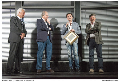 Festival Teatrale di Borgio Verezzi: asseganto il Premio Camera di Commercio di Savona Festival Teatrale di Borgio Verezzi: asseganto il Premio Camera di Commercio di Savona
