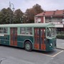 L'autista che restaura i vecchi bus: la storia di Cristian Mazza, i suoi mezzi protagonisti di serie Tv e su Netflix