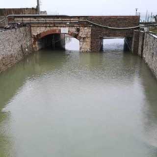 Il tratto terminale del Rio Ranzi a Pietra Ligure Il tratto terminale del Rio Ranzi a Pietra Ligure