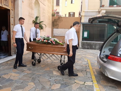 Savona, l’ultimo commosso saluto al partigiano e avvocato Romeo Pastrengo