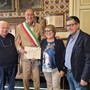 Riconoscimento del Comune di Alassio a Brunella Mascarino, turista fedele alla Città del Muretto dal 1962 Riconoscimento del Comune di Alassio a Brunella Mascarino, turista fedele alla Città del Muretto dal 1962