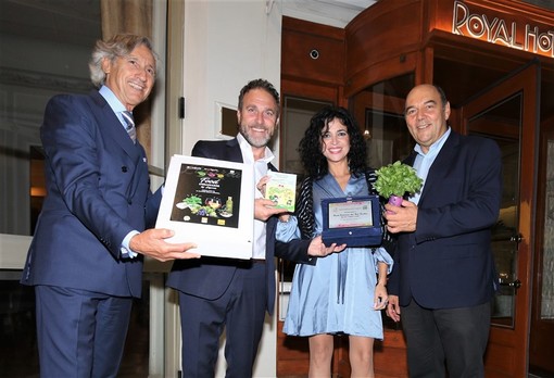 A Renata Cantamessa il riconoscimento Food Ambassador Liguria A Renata Cantamessa il riconoscimento Food Ambassador Liguria