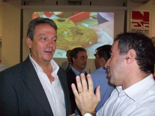 Savona: Carlo Ruggeri presenta il suo sito internet Savona: Carlo Ruggeri presenta il suo sito internet