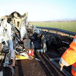 Tragedia in Rari Nantes: morti in un incidente stradale i due pallanuotisti Damonte e Morena (Le foto di F. Cattina)