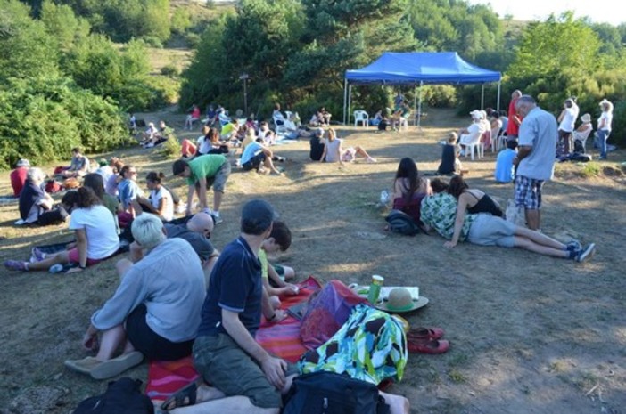 "Suoni sul pizzo d’Evigno": domenica 7 agosto trekking, cena e concerto