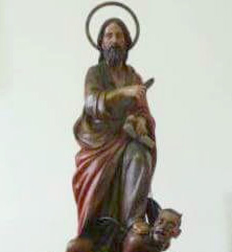 Nella galleria fotografica, le opere restaurate fino a oggi: la statua di San Bartolomeo, il quadro che fu della Confraternita e il Salvator Mundi