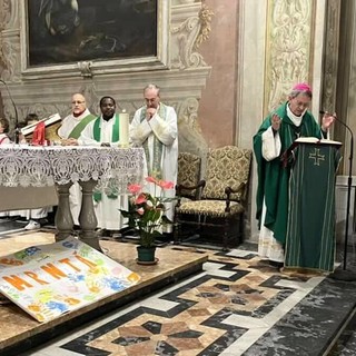 Savona, il Vescovo alla mensa Caritas e all'asilo delle "suore della Neve"