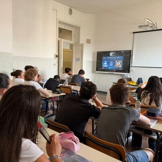 Verso la Festa della Repubblica, 2mila studenti liguri riscoprono le donne della Costituente