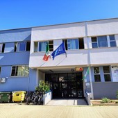 Ceriale, scuola in fermento: genitori preoccupati per il possibile trasferimento della maestra Foti dalla primaria “Muragne” Ceriale, scuola in fermento: genitori preoccupati per il possibile trasferimento della maestra Foti dalla primaria “Muragne”