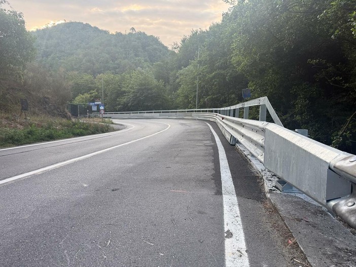Ridotti i cantieri sulle provinciali: riaperto a doppio senso il tratto di Montemoro sulla SP 29 e ripristinata la SP 28 bis a Valzemola di Roccavignale Ridotti i cantieri sulle provinciali: riaperto a doppio senso il tratto di Montemoro sulla SP 29 e ripristinata la SP 28 bis a Valzemola di Roccavignale