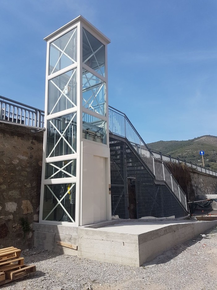 Su Spotorno sventola la bandiera Lilla Su Spotorno sventola la bandiera Lilla