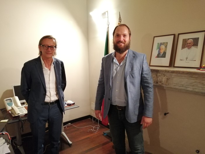 Albenga, il consigliere Munì riceve dal sindaco Tomatis la delega allo Sviluppo infrastrutturale del territorio Albenga, il consigliere Munì riceve dal sindaco Tomatis la delega allo Sviluppo infrastrutturale del territorio