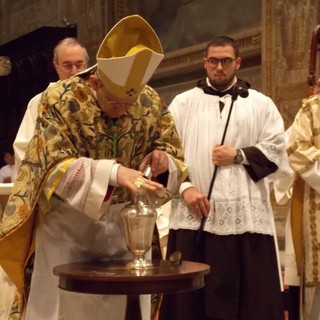 Savona, mercoledì la messa crismale con il Vescovo Savona, mercoledì la messa crismale con il Vescovo