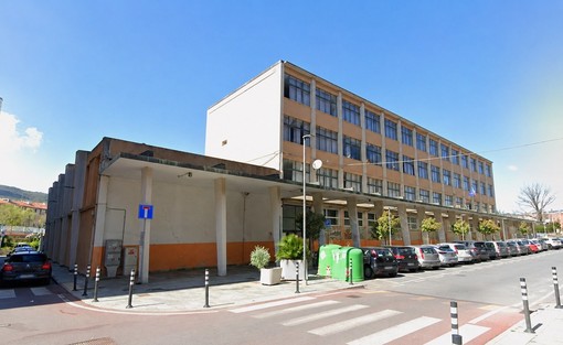 Nella foto, la vecchia sede di via XXV Aprile Nella foto, la vecchia sede di via XXV Aprile