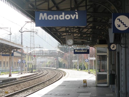 In treno da Mondovì al mare con oltre oltre 70 minuti di ritardo: "E' questa la mobilità sostenibile?"