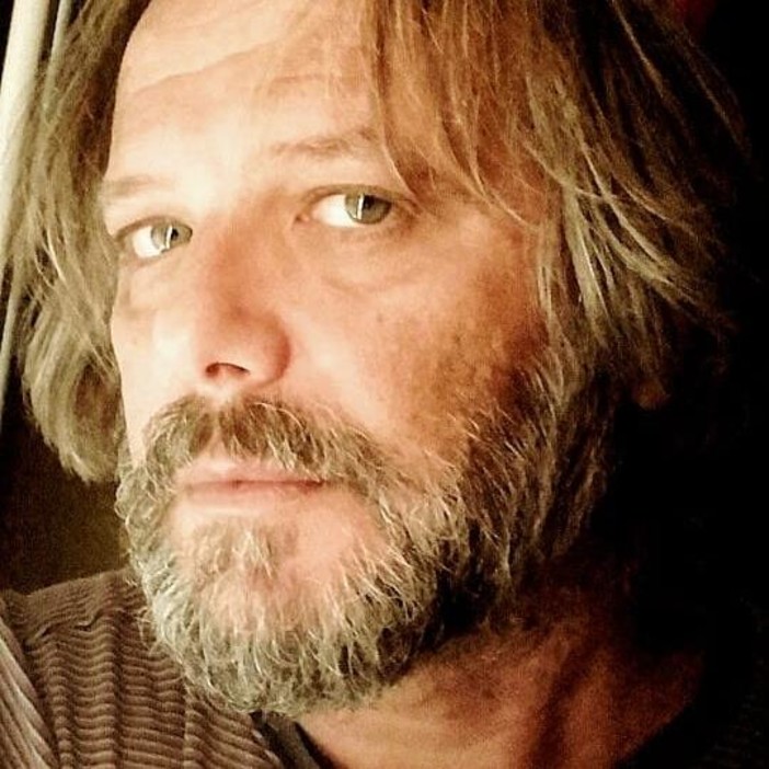 Incontri alla Ubik: il cantautore Sergio Pennavaria presenta il suo nuovo disco “Senza lume, a casaccio, nell’oscurità” Incontri alla Ubik: il cantautore Sergio Pennavaria presenta il suo nuovo disco “Senza lume, a casaccio, nell’oscurità”
