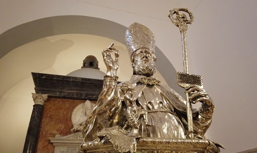 Oggi si celebra San Biagio: storia del Martire che protegge dal mal di gola