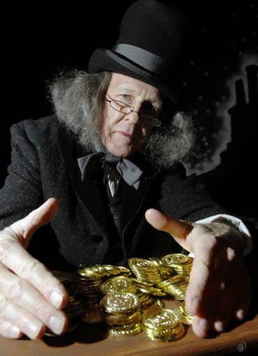 Savona: per vivere ancora qualche giorno il clima natalizio lo spettacolo teatrale “Scrooge”