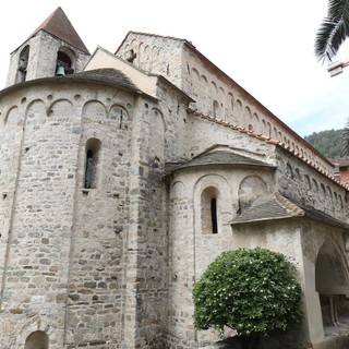 Noli: l'emozione di vivere la chiesa di San Paragorio di notte e nella giornata del solstizio d'estate